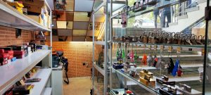 کلید شایان خدمات کلید سازی سیار و شبانه روزی فوری و باز کردن انواع درب در تهران هروی 3