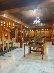 شب های دفاری غذاهای ایرانی موسیقی زنده در قشم 2