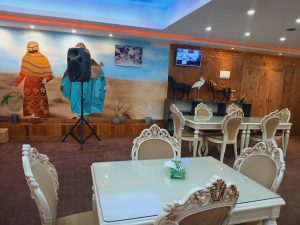 شب های دفاری غذاهای ایرانی موسیقی زنده در قشم 4