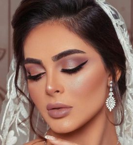 تخصصی عروس بهار خدمات تخصصی میکاپ گریم در جهانشهر کرج 10