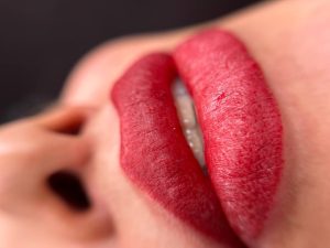 سالن زیبایی ناهید هایلایت مش رنگ کراتین و کوتاهی مو در شریعتی ظفر 4