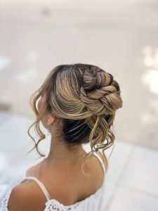 آموزشگاه ‏و ‏آرایشگاه ‏بانو ‏روژین ‏فیشال ‏و ‏پاکسازی ‏تخصصی ‏پوست ‏اپیلاسیون ‏بدن ‏در ‏شهر ری ‏میدان ‏نماز