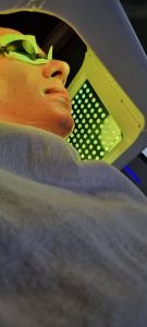 پوستی یاس آموزش پاکسازی پوست آبرسانی پوست لایه برداری در قم سالاریه 5