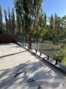 ایران سکوریت فروش و اجرا و نصب پارتیشن شیشه ای و نرده شیشه ای و شیشه سکوریت در تهران آرژانتین 12 1 1 1 1 1 1 1 1