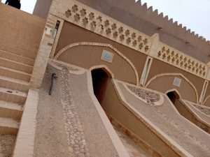 بومگردی ‏کیخسرو ‏چوپانان ‏اقامتگاه ‏سنتی ‏گردشگری ‏روستای ‏خشتی ‏گلی ‏و ‏بادگیر ‏در ‏اصفهان ‏نایین