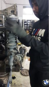 خدمات سیستم تعلیق بی ام و در تهران نیاورانjpg 6 3