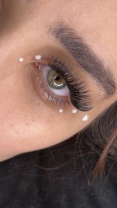سالن آفره کاشت ناخن اکستنشن مژه لیفت مژه و ابرو در پردیس فاز 1 12