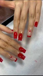 سالن زیبایی تیانا نیل خدمات کاشت ناخن ترمیم ناخن ژلیش در تهران میدان انقلاب 5