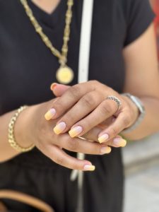 سالن زیبایی سای بیوتی کاشت و ترمیم ناخن و ژلیش ناخن در خیابان فرشته