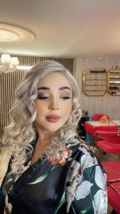 سالن زیبایی هلن کریمی رنگ و مش پروتئین تراپی احیای مو در تهران جیحون 12
