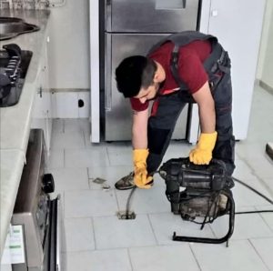 قاسمی لوله بازکنی و تخلیه چاه و فنرزنی شبانه روزی در قزوین غیاث آباد 3 1