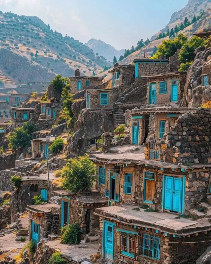 راهنمای تور پالنگان کامیاران با جشن هزار دف 1 راهنمای تور پالنگان کامیاران با جشن هزار دف