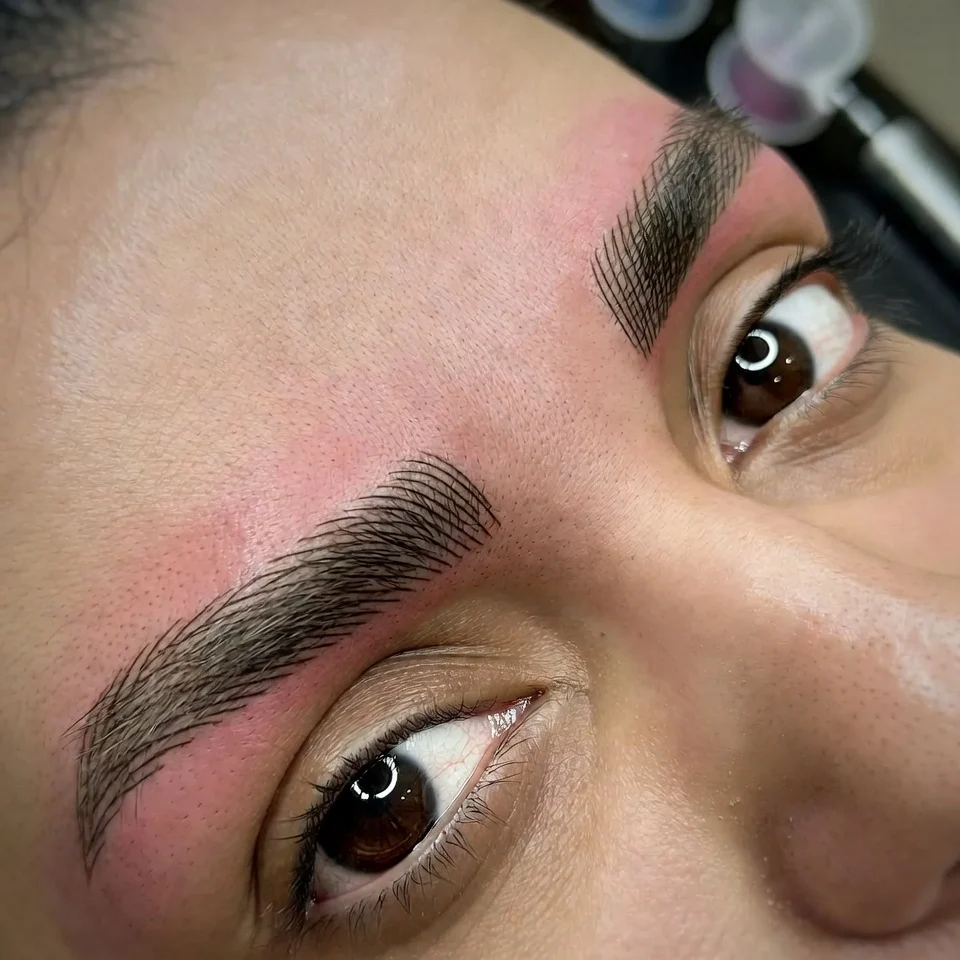 میکروبلیدینگ ابرو در مشهد