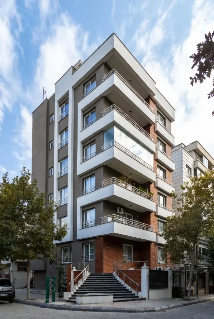 قیمت و خرید آپارتمان تا ۵ میلیارد در تهران صادقیه