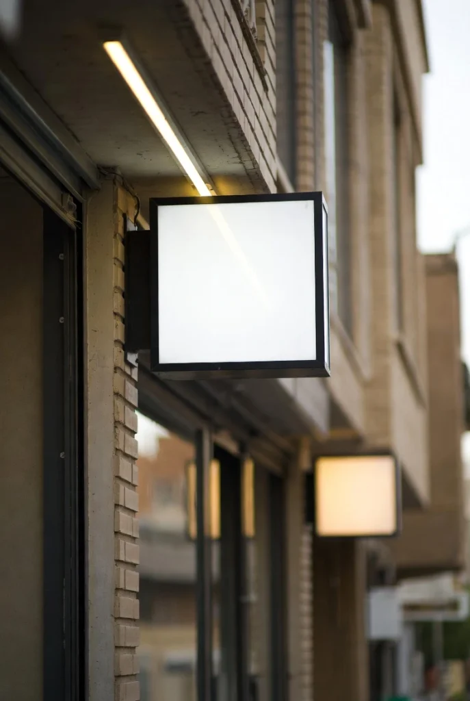 قیمت و سفارش تابلو لایت باکس در یزد