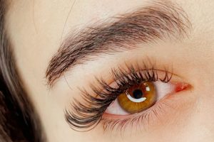 سالن زیبایی گلاریس رنگ و هایلایت میکاپ شینیون در مهرشهر کرج 15