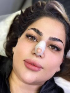 سالن ‏زیبایی ‏فریور ‏خدمات ‏بافت ‏و ‏احیا ‏و ‏درمان ‏مو ‏در ‏کرج ‏بلوار ‏بلال 11