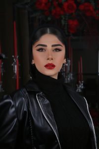 آرتیست زهره سعیدی میکاپ لایت و اروپایی و خودآرایی در بابل مازندران 3