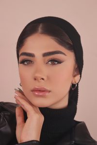 آرتیست زهره سعیدی میکاپ لایت و اروپایی و خودآرایی در بابل مازندران 4