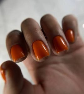 آموزشگاه و سالن زیبایی مه آرا کاشت ترمیم و ژلیش ناخن در حصارک کرج 9