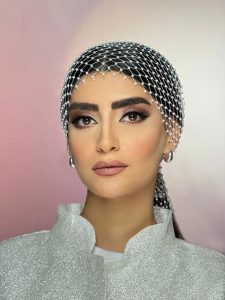 آموزشگاه کلبه نیلوفر آموزش رنگ لایت شینیون مو در غرب تهران جنت آباد