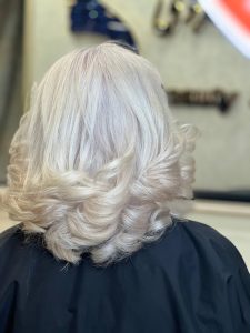 خدمات هیرکات رویا روزبه براشینگ هیرکات فید استایل کوتاهی ژورنالی در شهرک غرب بلوار دریا 18
