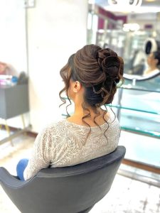 سارا کریمخانی آموزش و خدمات شینیون عروس در شهرک گلستان چیتگر 2