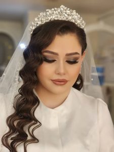 سالن زیبایی آهنگ مینیاتور میکاپ شینیون عروس رنگ و لایت در وکیل آباد مشهد 7