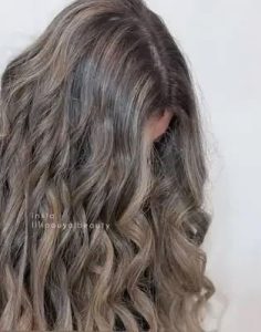 سالن زیبایی لی لی پویا میکاپ رنگ و لایت و فر دائم مو در جهانشهر کرج 10
