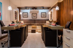 سالن زیبایی ماکیاژ میکاپ رنگ و مش در فرمانیه شرقی