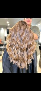 سالن زیبایی ماکیاژ میکاپ رنگ و مش در فرمانیه شرقی 12