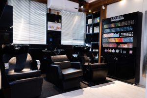 سالن زیبایی ماکیاژ میکاپ رنگ و مش در فرمانیه شرقی 2