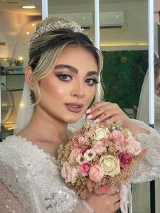 سالن ‏زیبایی ‏بیوتی ‏النا ‏خدمات ‏میکاپ ‏شینیون ‏و ‏گریم ‏عروس ‏در ‏تهران ‏میدان ‏هفت ‏تیر 12