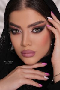 سالن ‏زیبایی ‏زهرا ‏زارع ‏میکاپ ‏شینیون ‏عروس ‏میکاپ ‏همراه ‏نامزدی ‏در ‏مشهد ‏طلاب 14