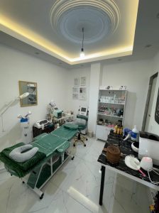 ‏زیبایی ‏سپید ‏رخ ‏رنگ ‏و ‏مش ‏و ‏کراتین ‏مو ‏در ‏متل ‏قو 17