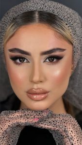 سالن ‏زیبایی ‏نورا ‏کریمی ‏کاشت ‏ترمیم ‏ژلیش ‏ناخن ‏در ‏تهرانپارس ‏فرجام 9