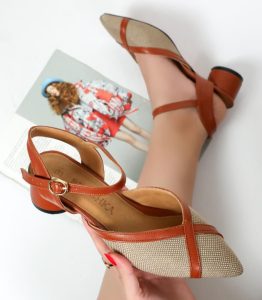 فروشگاه برشکا پخش کفش مجلسی اسپرت صندل در خیابان جمهوری 8