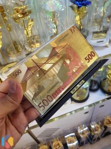 فروشگاه ‏گل ‏رز ‏باکس ‏گل ‏رز ‏جاودان ‏باکس ‏گل ‏رز ‏طلایی ‏در ‏تهران ‏میدان ‏فردوسی 15