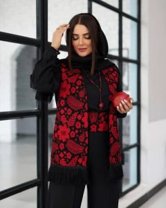 ‏خانمی ‏خرید ‏ست ‏کت ‏و دامن ‏و تیشرت ‏زنانه ‏و مانتو ‏دخترانه ‏در ‏قزوین ‏بشاریات 4