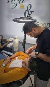 مولایی آرایشگاه مردانه کوتاهی تخصصی مو و اصلاح صورت در صادقیه آیت الله کاشانی 5