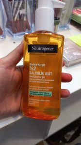 معظمی ‏بیوتی ‏فروش ‏انواع ‏بادی ‏اسپلش ‏شوینده ‏صورت ‏انواع ‏رژ لب ‏در ‏کرج ‏فلکه ‏اول ‏گوهردشت 14