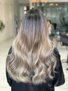 مونا صادقی رنگ لایت آمبره احیا در سعادت آباد چهارراه سرو 20