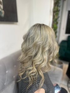 پریسا عسگری رنگ لایت پروتئین احیای مو در سعادت آباد چهار راه سرو