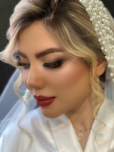 آموزشگاه ‏و ‏آرایشگاه ‏بانو ‏روژین ‏میکاپ ‏شینیون ‏رنگ ‏لایت ‏بافت ‏مو ‏کوتاهی ‏مو ‏در ‏شهر ری ‏میدان ‏نماز 5
