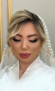 آموزشگاه ‏و ‏آرایشگاه ‏بانو ‏روژین ‏میکاپ ‏شینیون ‏رنگ ‏لایت ‏بافت ‏مو ‏کوتاهی ‏مو ‏در ‏شهر ری ‏میدان ‏نماز 8