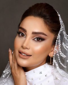 سارا ‏موسی ‏خانی ‏آکادمی ‏زیبایی ‏میکاپ ‏شینیون ‏عروس ‏رنگ ‏و ‏لایت ‏در ‏قزوین ‏میدان ‏جانبازان