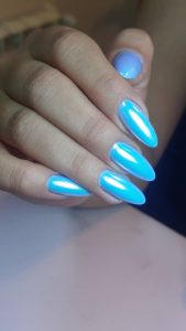 کاشت ‏مونا ‏کاشت ‏و ‏طراحی ‏انواع ‏ناخن ‏در ‏پردیس ‏تهران 4
