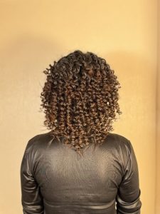 زیبایی الی بیوتی خدمات فیشال پاکسازی پوست لیفت جوانسازی مزونیدلینگ در تهران پاسداران 8