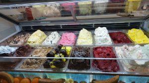 ‏وحید ‏خرید ‏آبمیوه ‏طبیعی ‏و ‏بستنی ‏ویتامینه ‏در ‏تهران ‏پردیس 14