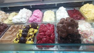 ‏وحید ‏خرید ‏آبمیوه ‏طبیعی ‏و ‏بستنی ‏ویتامینه ‏در ‏تهران ‏پردیس 17